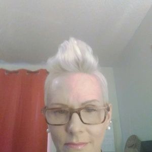 Meet your Posher, Marty jo